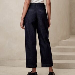 Banana Republic NWT Luxe Pleated Straight Jeans